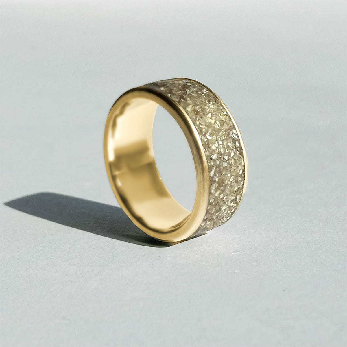 Sparkling Romance: 14K Solid Gold Minimalist Ring with German Glass Inlay