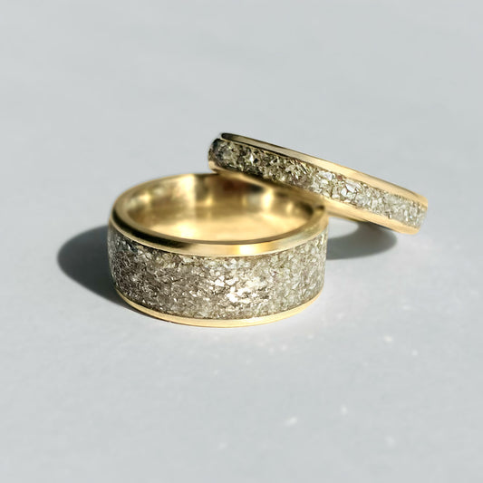 Sparkling Romance: 14K Solid Gold Minimalist Ring with German Glass Inlay